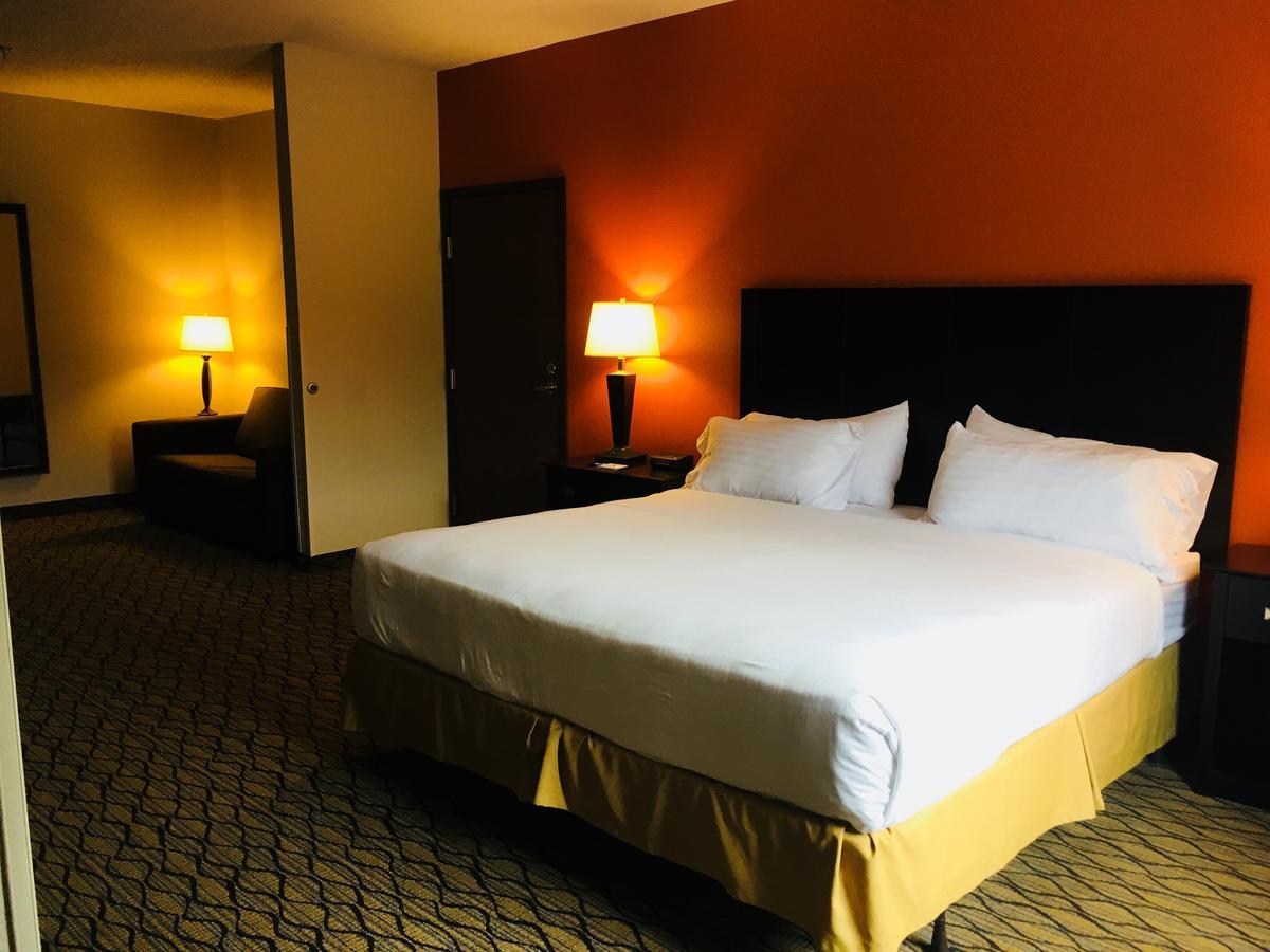 Holiday Inn Express Hotel & Suites Cadillac By Ihg Luaran gambar