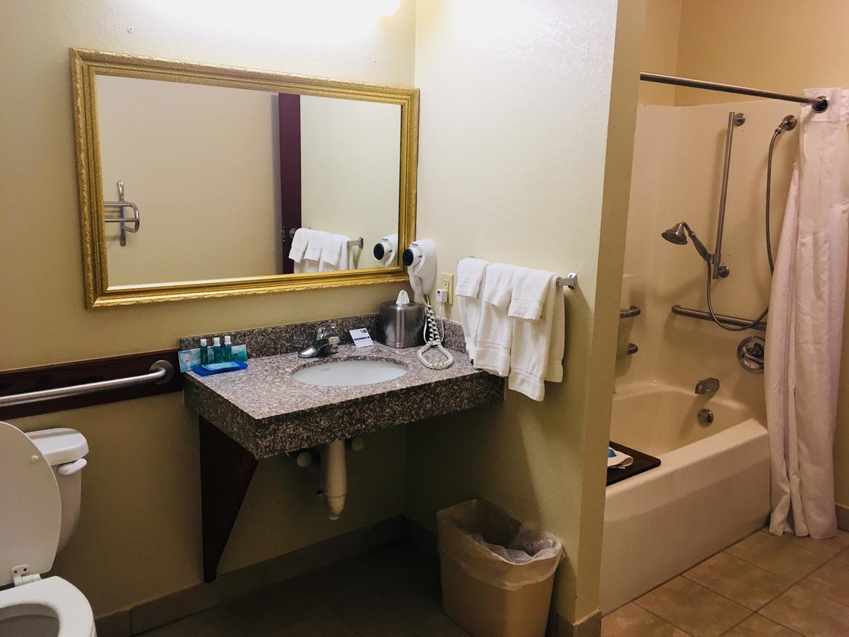 Holiday Inn Express Hotel & Suites Cadillac By Ihg Luaran gambar